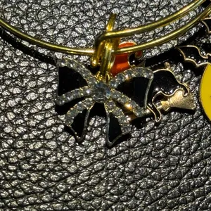 NEW Halloween Spooky Charm Bracelet Gold Rhinestone Bat Cat Witch Moon thumbnail 7
