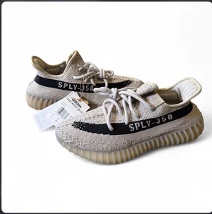 Yeezy Boost 350 V2 Adidas in Color Slate thumbnail 2