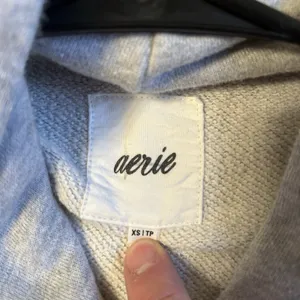 Aerie Women's‎ Hoodie Sweatshirt Draw String Scrunched Side Gray Size XS thumbnail 7