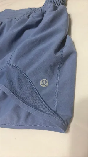 Lululemon Hottie Hot Shorts 2.5" thumbnail 4
