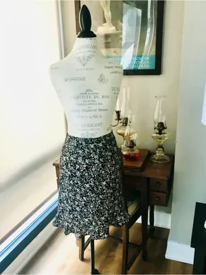 Vintage 35th & 10th Brown Floral Print Flounce Skirt with Ruffle Hem Sz S thumbnail 2