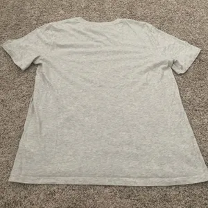 Old navy size large Heather Grey V-neck short sleeve t-shirt thumbnail 2