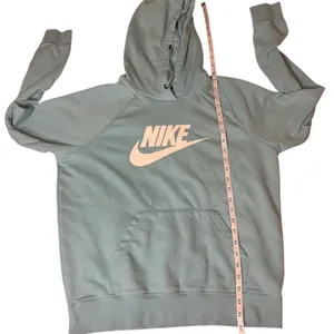Nike Light Blue‎ Pullover Hoodie Unisex Medium Classic Swoosh Logo Cozycore thumbnail 9