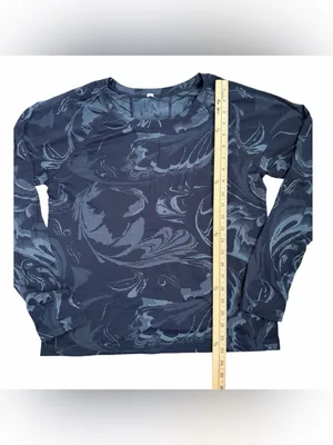 Athleta Momentum long-sleeve top thumbnail 4