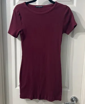 Brandy Melville Ribbed Bodycon Dress – Burgundy thumbnail 1