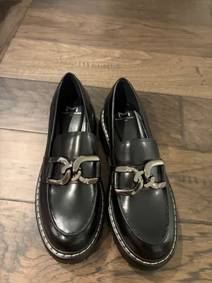Marc Fisher Black Lug Sole Leather Loafers S. 7.5 thumbnail 3