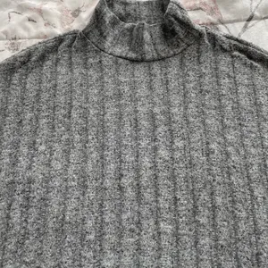 Anthropologie Eri+Ali Fiona Hacci gray ribbed mock neck sweater, size M comfy thumbnail 11