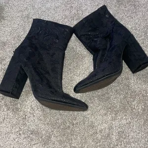 Jessica Simpson moody floral tall block heeled boot size 7.5 aninada thumbnail 15