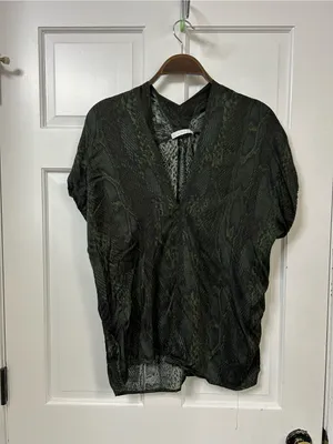 Karlie Olive Green Snake-Print Surplice Short Sleeve Blouse thumbnail 2