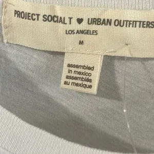 URBAN𝅺 Outfitters I can be very friendly tee -M New thumbnail 3