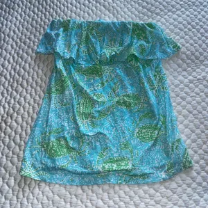 Lilly Pulitzer Off-Shoulder Ruffle Women’s Top Aqua & Green Crab Print Pattern thumbnail 1
