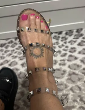 Steve Madden Sandals thumbnail 1