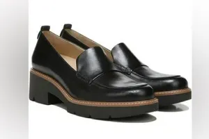 Naturalizer Cabaret Lug Sole Loafers Black Faux Leather 8 thumbnail 1