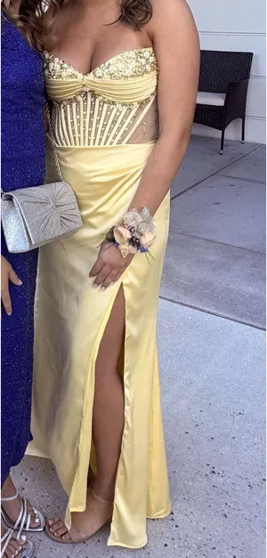 Yellow Dillard's Dress Prom thumbnail 2