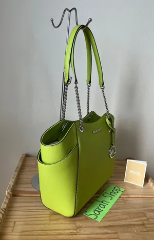 Michael Kors Purse thumbnail 4