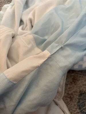 Reebok Light Blue & White Hooded Puffer Jacket thumbnail 8