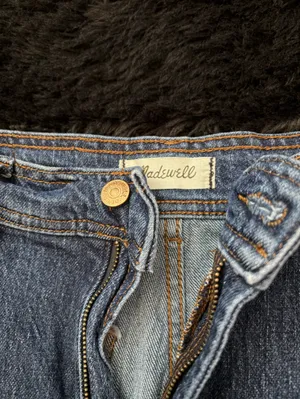 Madewell Straight-Leg Women's Jeans in Medium Blue Wash thumbnail 5