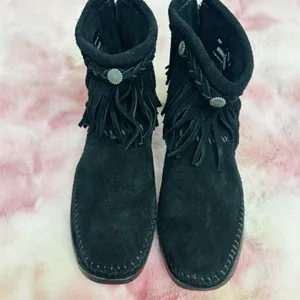 Minnetonka Women Black Suede Fringe‎ Back Zip Moccasin Boots 299 Size 7 thumbnail 4