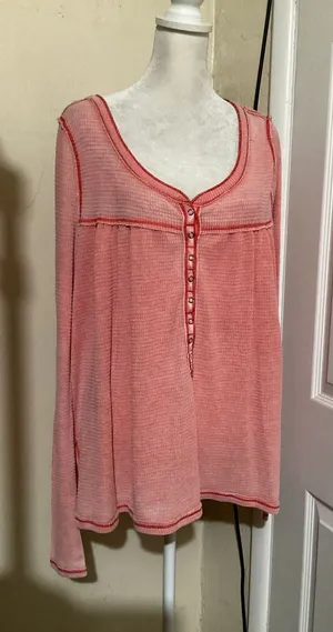 We The Free Free People Pink Waffle Knit Henley Thermal Top Long Sleeve Womens M thumbnail 1