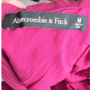 Abercrombie & Fitch Berry Dipped Waist Midi Dress Open Cutout Back M thumbnail 4