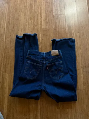 Levi’s Ribcage Wide-Leg Jeans thumbnail 5
