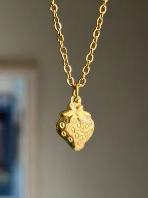 Handmade gold tone fully stainless steel simple fairy strawberry necklace🍓 thumbnail 2