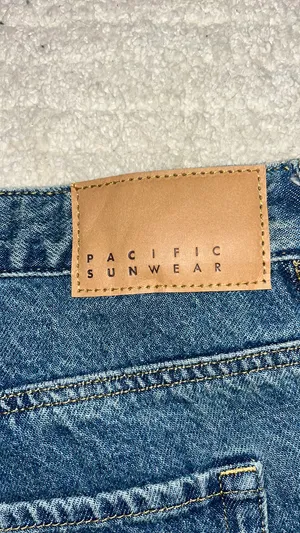 PacSun Indigo Jeans Low-Rise Baggy Short thumbnail 5