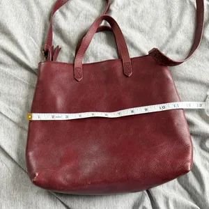 Madewell The Transport Crossbody in Dark Cabernet Leather Zip Closure Preppy thumbnail 12