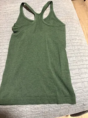 Lululemon Women’s Tank Top thumbnail 2