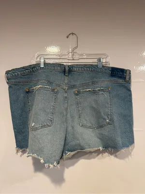 The Mom Short High Rise Denim Shorts - Light Blue Abercrombie and Fitch NWT thumbnail 4