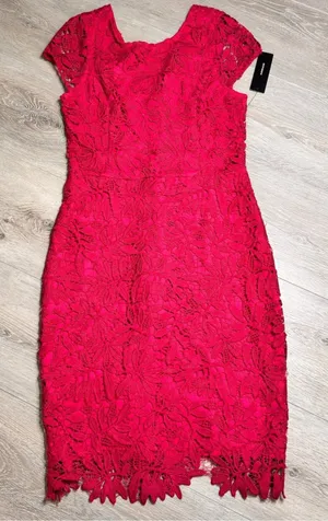 NWT Lulus Lace Sheath Dress Fuchsia Pink Short Sleeve‎ Knee Length Size Medium M thumbnail 1