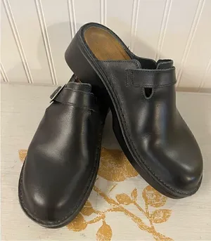 Naot slip on clog mule style shoes black sz 38 or 7.5 thumbnail 1