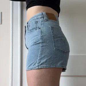 Levi’s High Loose Shorts Denim thumbnail 3