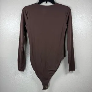 Old Navy French Roast bodysuit Long Sleeve SZ:M thumbnail 3