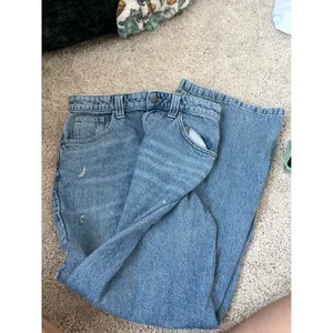 Baggy Jeans Wide Leg Cotton On Super Baggy Light Wash Distressed Denim Size 28 thumbnail 5