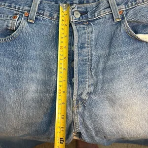 LEVIS 501/93 Button Fly Denim Waist: 34, Inseam: 27 inches thumbnail 4