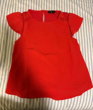 Red dress shirt thumbnail 1