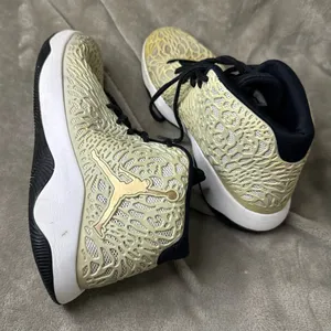 Jordan Ultra.Fly Metallic Copper Coin Mens Size 11 thumbnail 1