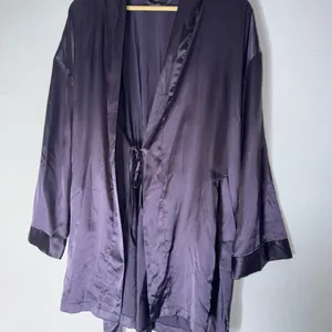 Vintage 1999 Victoria’s Secret Purple Satin Robe One‎ Size thumbnail 6