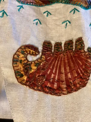 Vintage SD Collection Beige Embroidered Elephant Patchwork Vest Tan Size L thumbnail 2