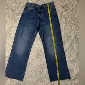 Zara‎ Blue Medium Wash Women’s Wide Leg Raw Hem Jeans Size 8 thumbnail 8
