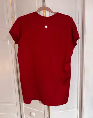 Red Lululemon Swiftly Tech 2.0 thumbnail 2