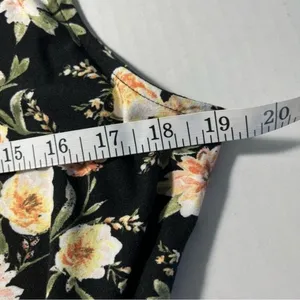 No Boundaries Floral Lace Back Dress XL Junior’s 15-17 EUC thumbnail 10
