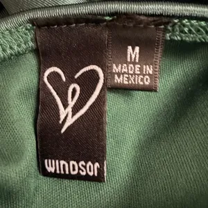 Windsor Dark Green Satin Ruched Strapless Mini Dress Size M Cocktail Homecoming thumbnail 4