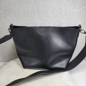 Leatherology Leather Crossbody Shoulder Purse Bag Black Gold Hardware Strap thumbnail 10