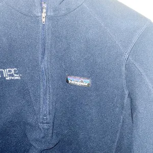 Patagonia Women's Navy Blue Quarter Zip Fleece thumbnail 2