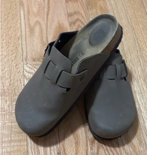 Slip-On Cushionaire Shoes thumbnail 1