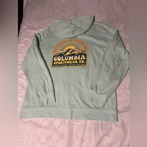 Columbia women’s Light Green Hoodie thumbnail 2