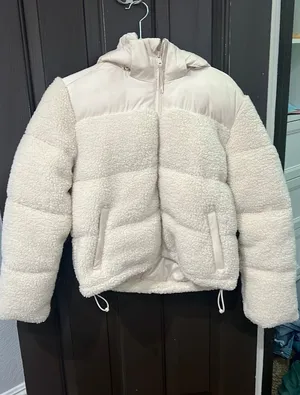 Gilly Hicks Puffer Jacket thumbnail 1