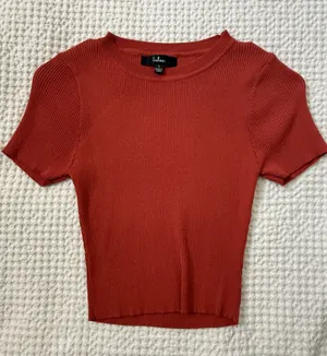 Lulus Rust Red Ribbed Cropped Top thumbnail 2